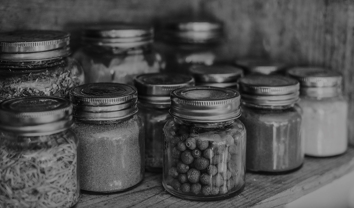 Arbeitsplatz mit Pflanzen